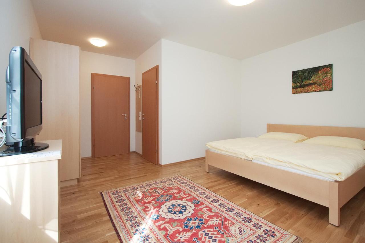 Pension Kirchenblick Tulln An Der Donau Екстер'єр фото