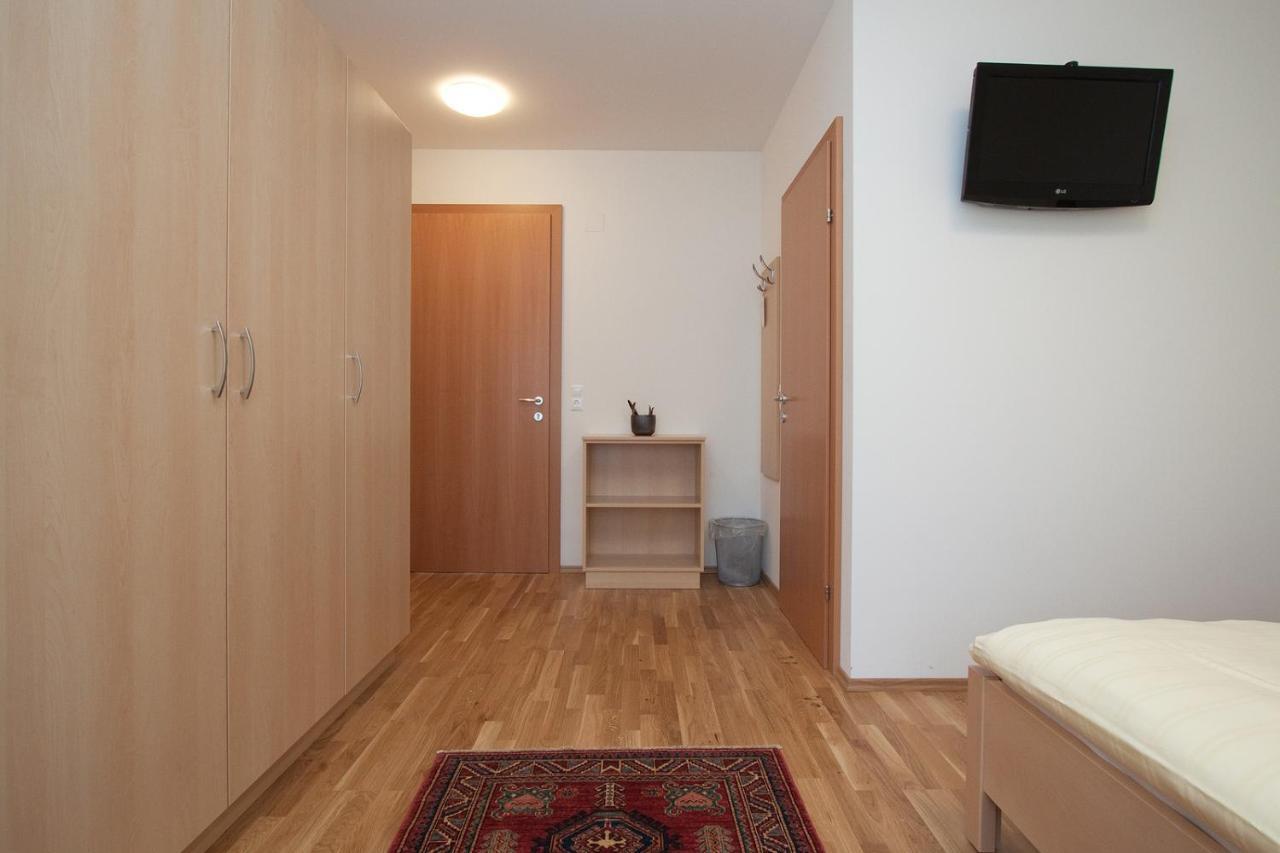 Pension Kirchenblick Tulln An Der Donau Екстер'єр фото