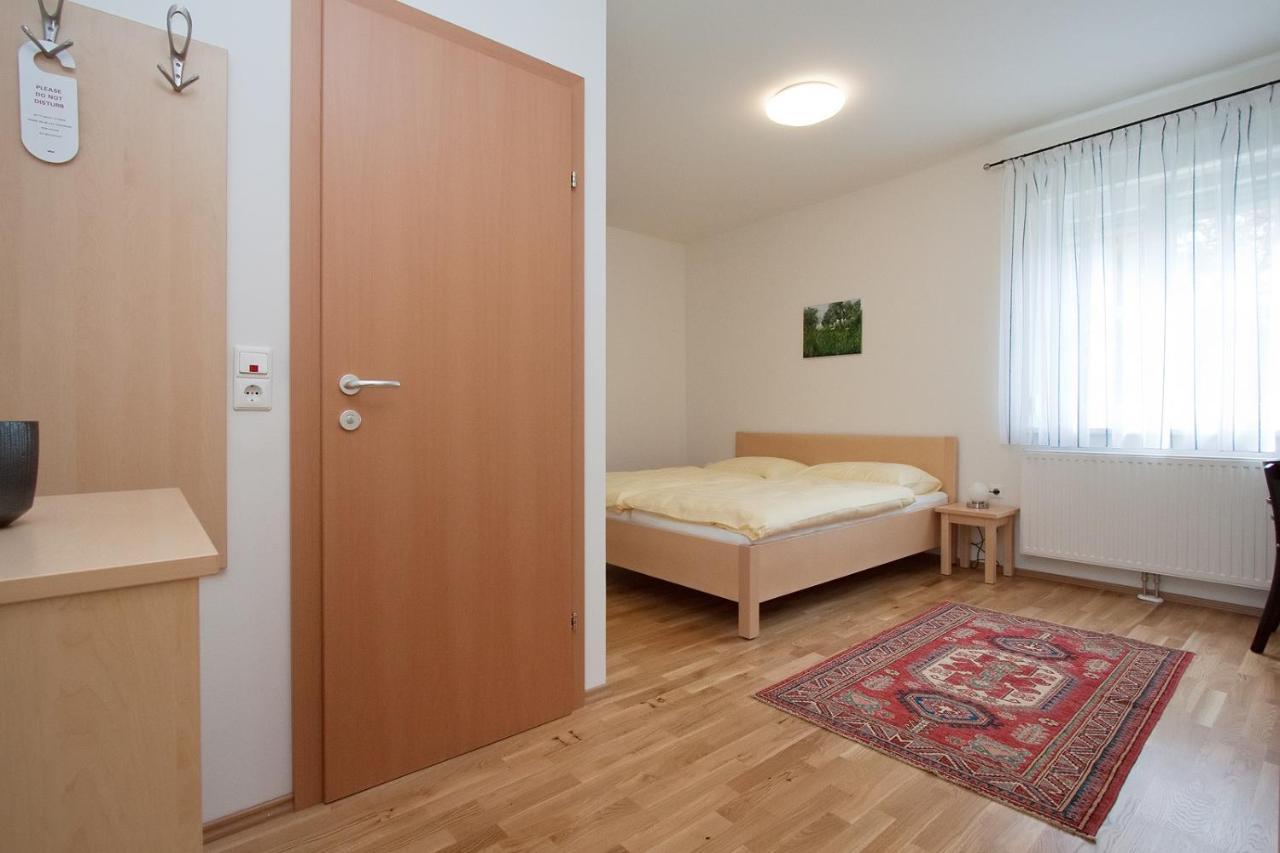 Pension Kirchenblick Tulln An Der Donau Екстер'єр фото